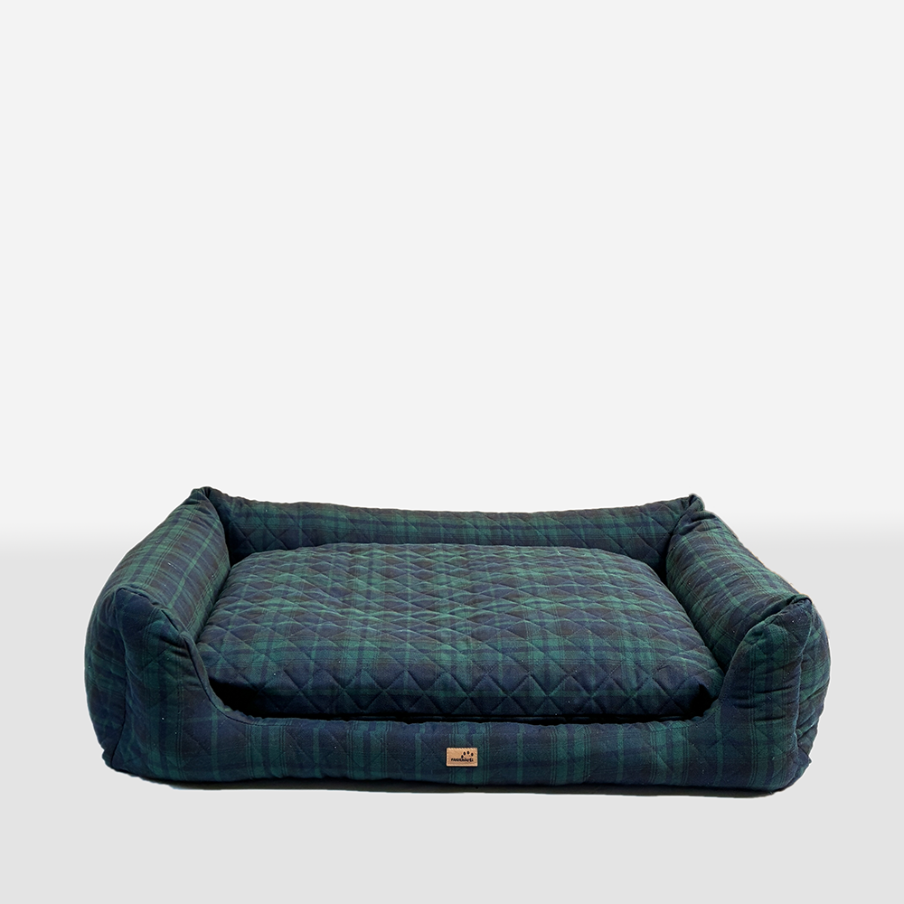 Hundebett mit Seitenwand Karo Grün – Fairknäuel