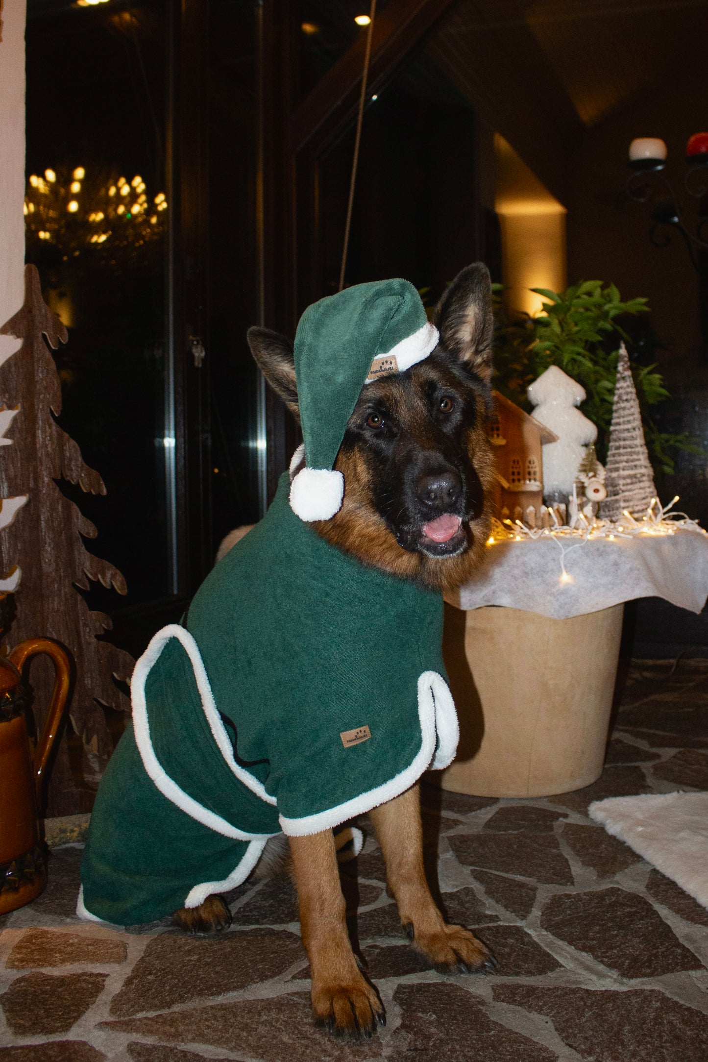 Hundebademantel Weihnachtself Grün weiß