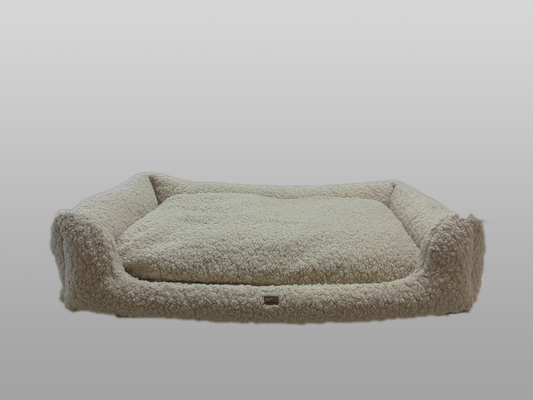 Hundebett mit Seitenwand Schaf-weich