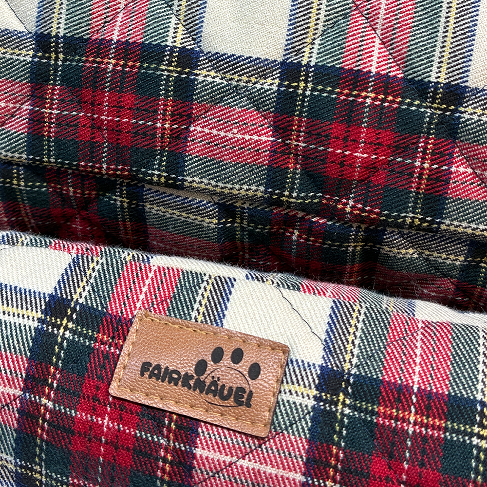 Hundebett mit Seitenwand Karo